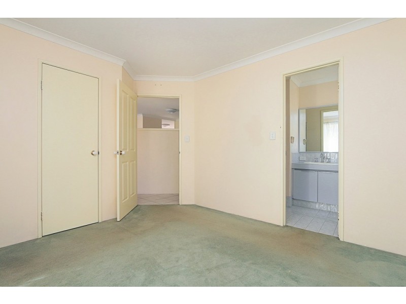 38 Fringe Lily Crescent, Ellenbrook WA 6069