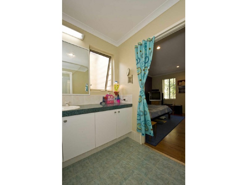 115 Sunbury Road, Victoria Park WA 6100