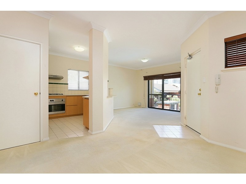 14/8 King George Street, Victoria Park WA 6100