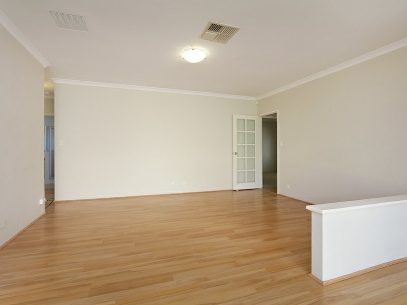 2 Manuel Crescent, Redcliffe WA 6104