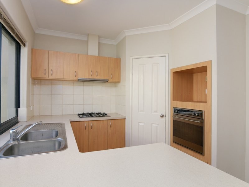 2 Manuel Crescent, Redcliffe WA 6104