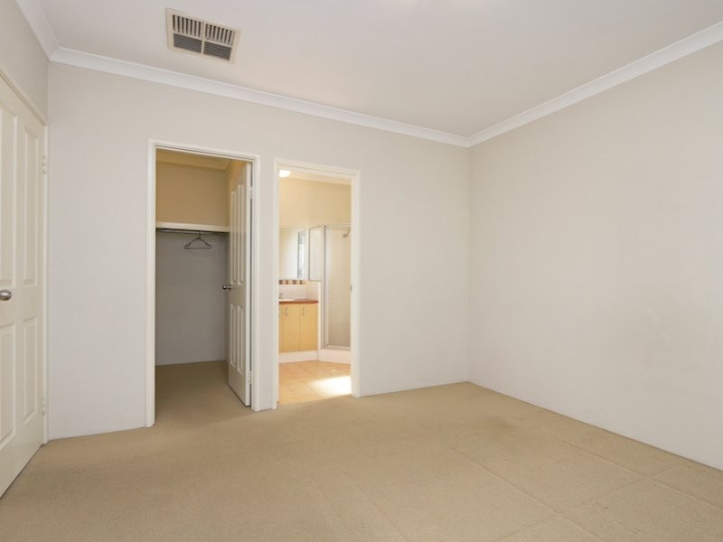 2 Manuel Crescent, Redcliffe WA 6104