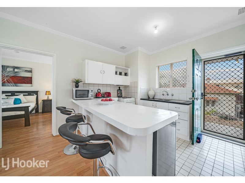 5/1A Hobbs Avenue, Como WA 6152