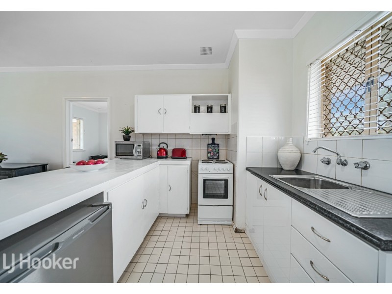 5/1A Hobbs Avenue, Como WA 6152