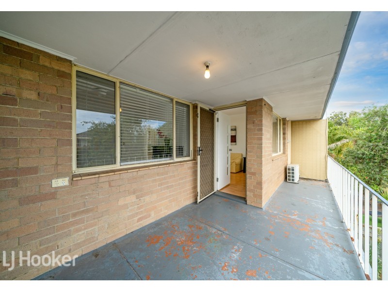 5/1A Hobbs Avenue, Como WA 6152