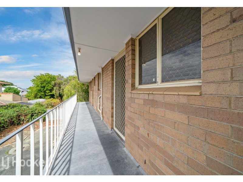 5/1A Hobbs Avenue, Como WA 6152