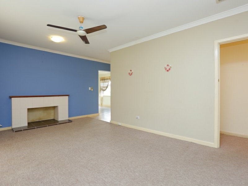 7 Devine Street, Maddington WA 6109