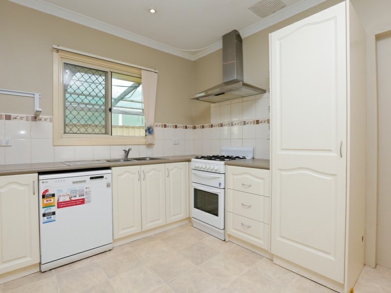 7 Devine Street, Maddington WA 6109