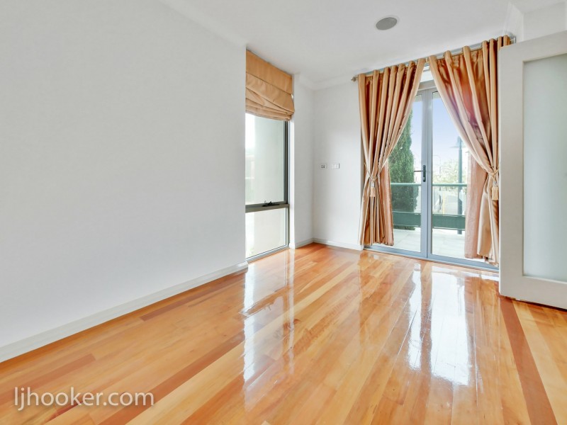 33 Tully Road, East Perth WA 6004