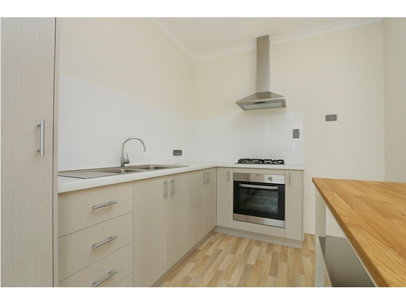 4 Telopea Way, Piara Waters WA 6112