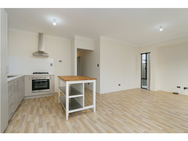 4 Telopea Way, Piara Waters WA 6112