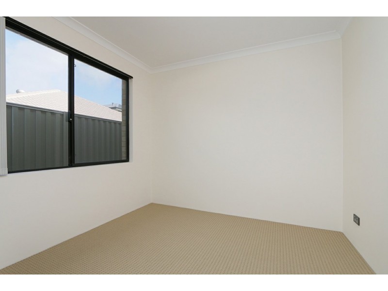 4 Telopea Way, Piara Waters WA 6112