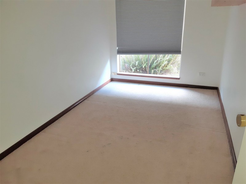 22 Larkspur Place, Thornlie WA 6108