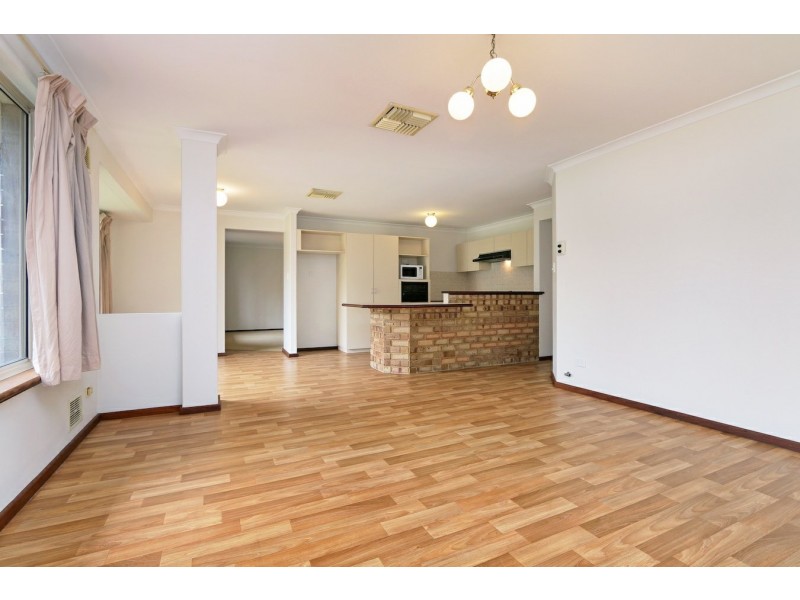 4 Galaxy Way, Carlisle WA 6101