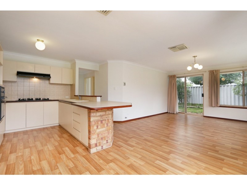 4 Galaxy Way, Carlisle WA 6101