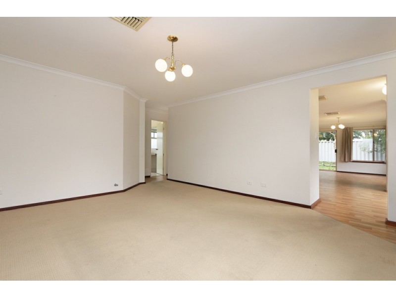 4 Galaxy Way, Carlisle WA 6101
