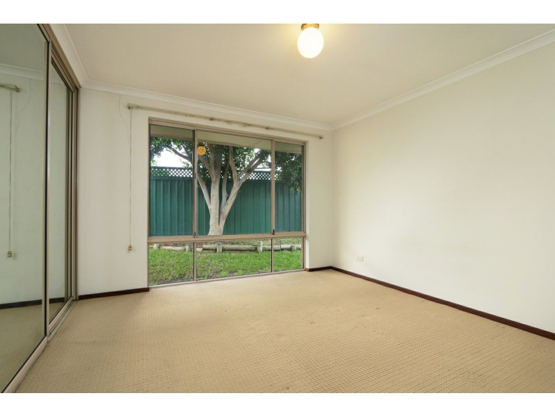 4 Galaxy Way, Carlisle WA 6101