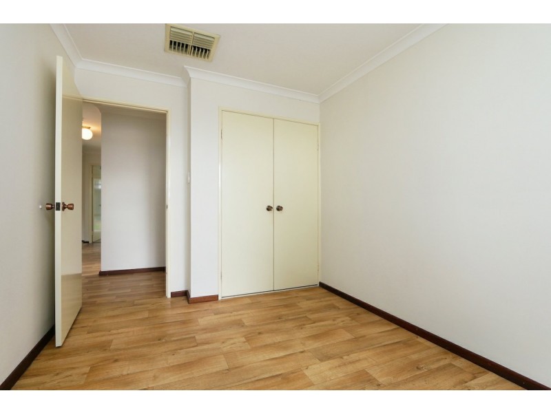 4 Galaxy Way, Carlisle WA 6101