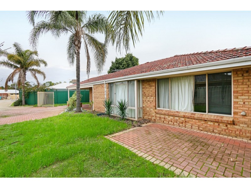 4 Galaxy Way, Carlisle WA 6101