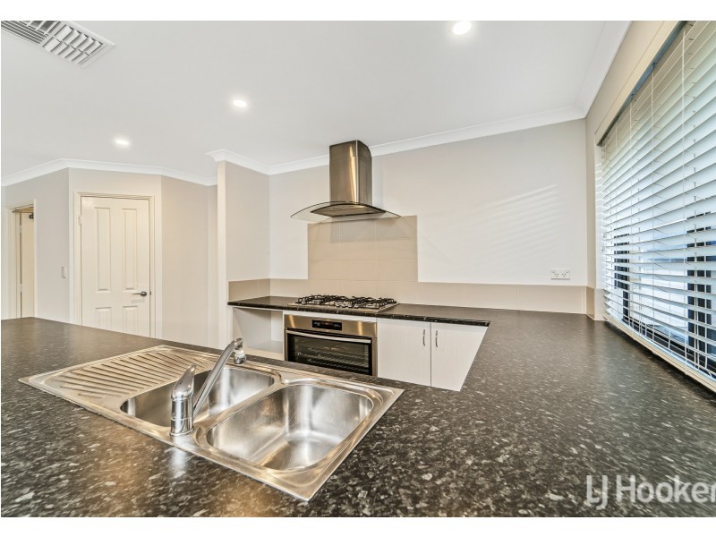 132 Thomas Street, Queens Park WA 6107