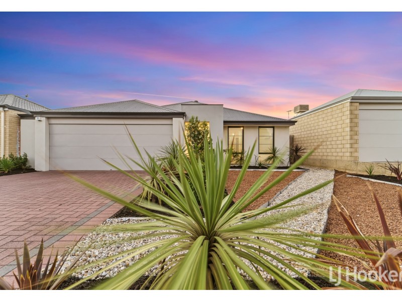 132 Thomas Street, Queens Park WA 6107