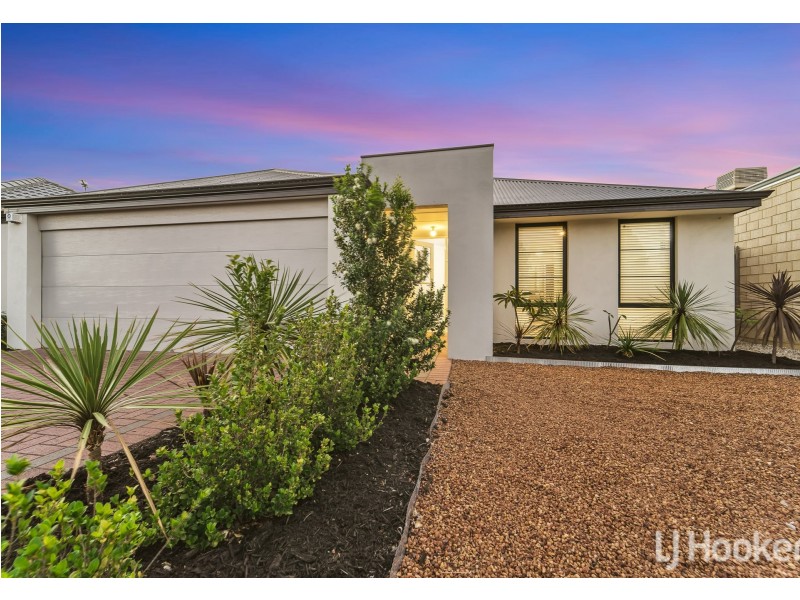 132 Thomas Street, Queens Park WA 6107