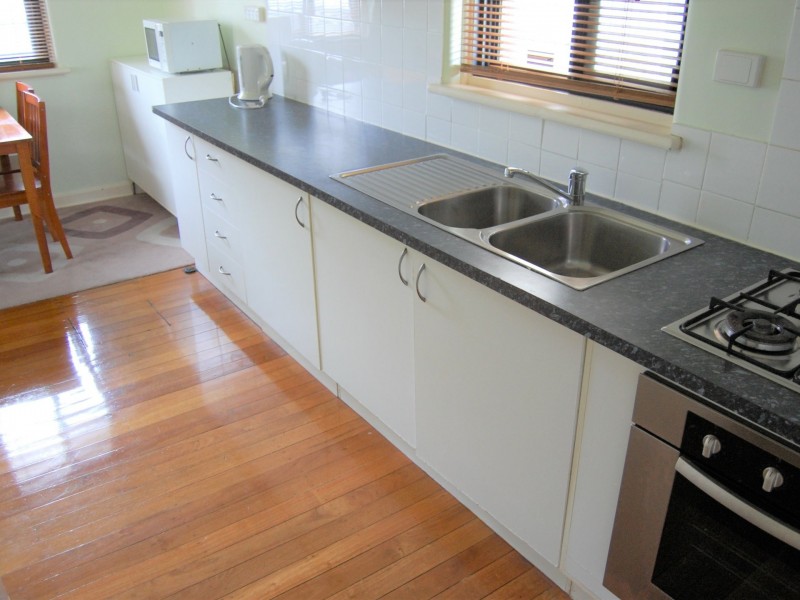 403 Berwick Street, St James WA 6102