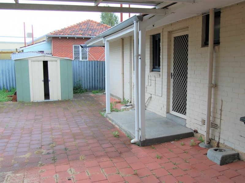 403 Berwick Street, St James WA 6102