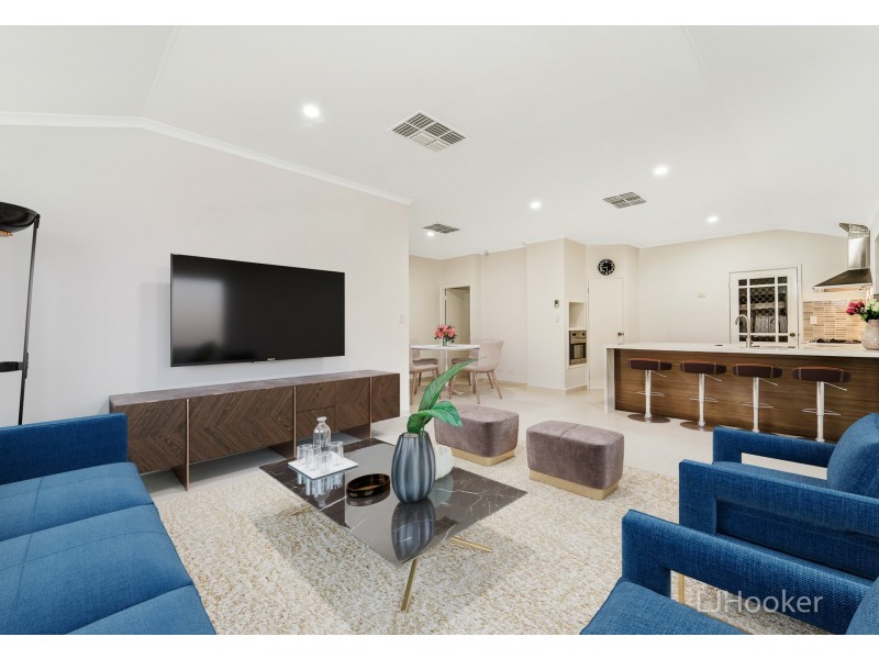 45 Flowerwood Way, Huntingdale WA 6110