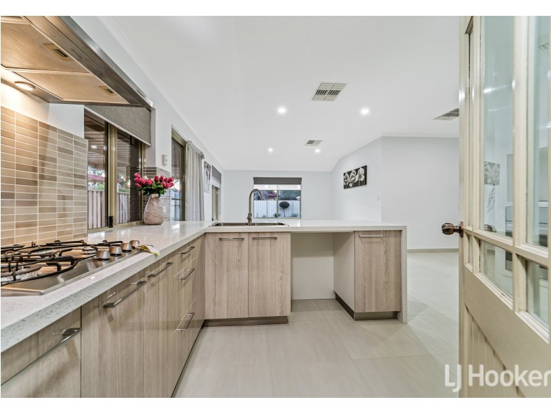 45 Flowerwood Way, Huntingdale WA 6110