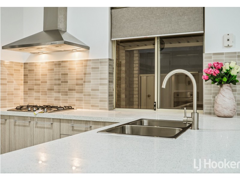 45 Flowerwood Way, Huntingdale WA 6110