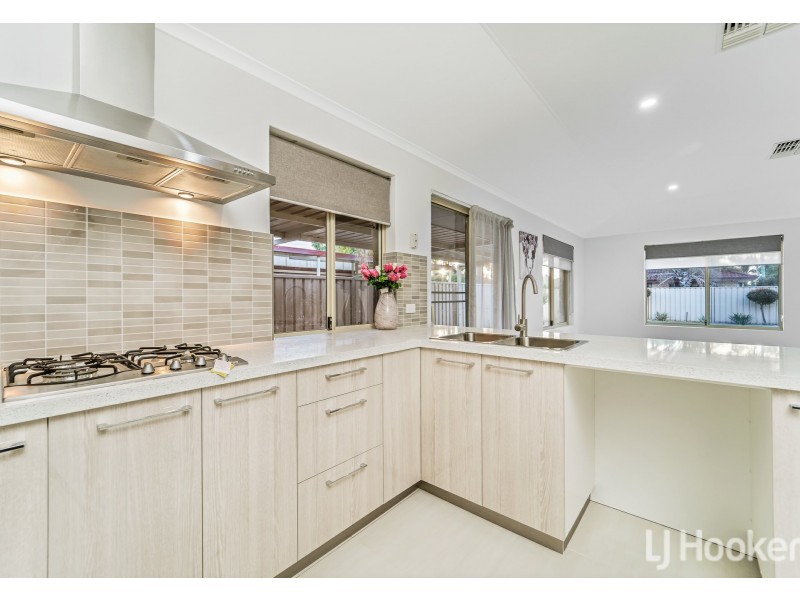 45 Flowerwood Way, Huntingdale WA 6110