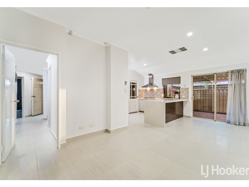 45 Flowerwood Way, Huntingdale WA 6110