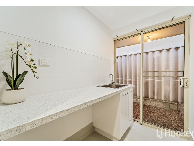 45 Flowerwood Way, Huntingdale WA 6110