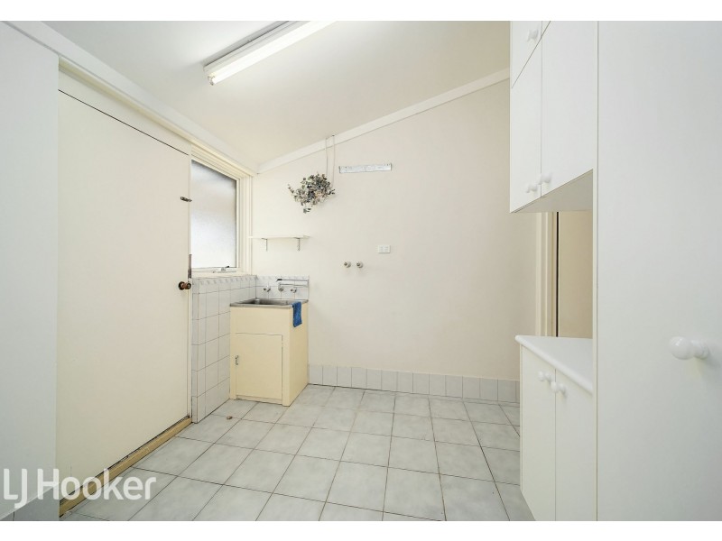 15 Hybanthus Road, Riverton WA 6148