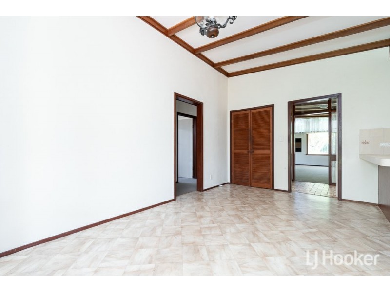 14 Anderson Way, Thornlie WA 6108