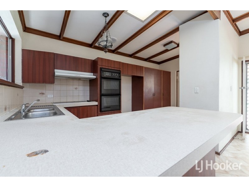 14 Anderson Way, Thornlie WA 6108