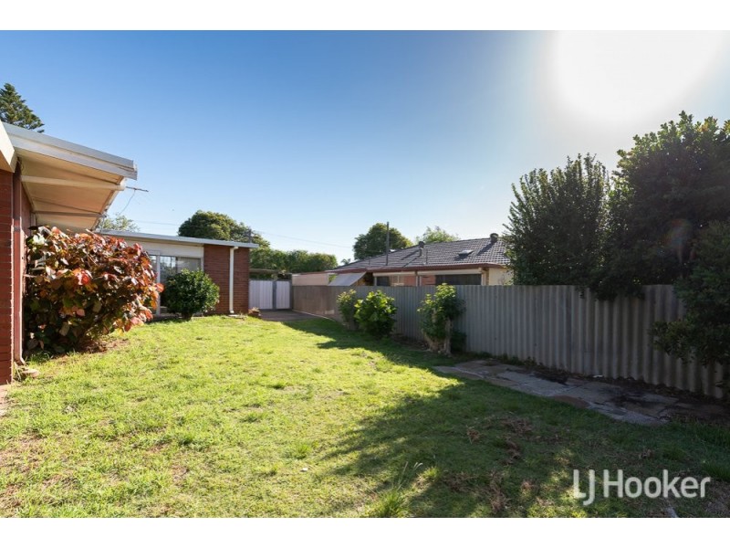 14 Anderson Way, Thornlie WA 6108