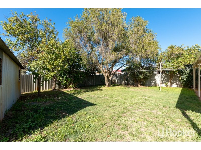 14 Anderson Way, Thornlie WA 6108