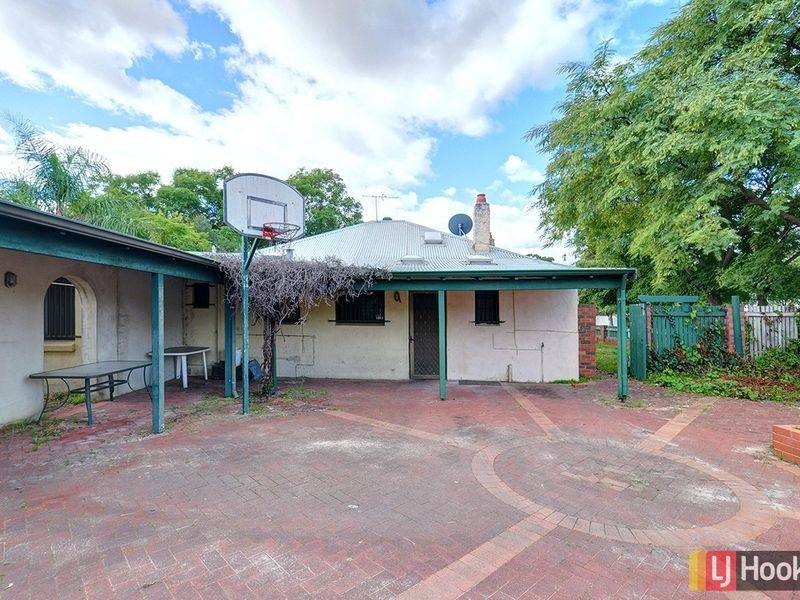44 Toorak Road, Rivervale WA 6103
