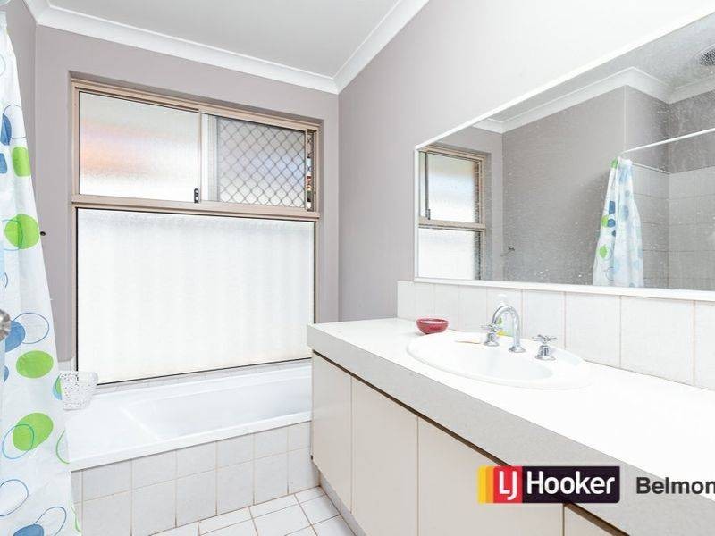 8 Harriet Place, Cloverdale WA 6105