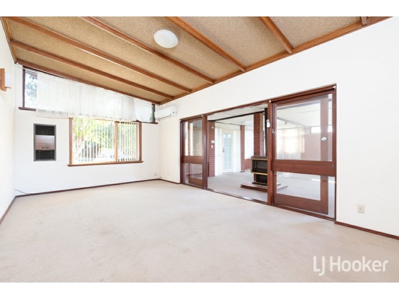 14 Anderson Way, Thornlie WA 6108
