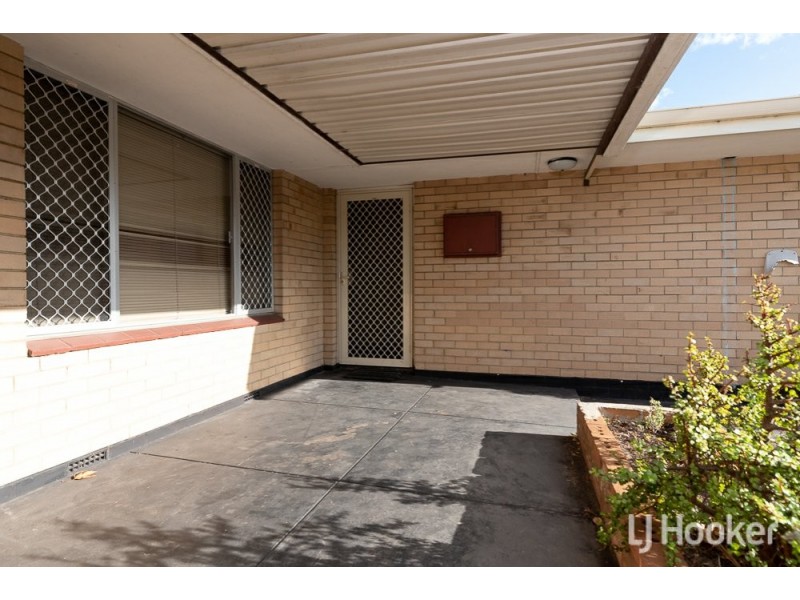 32B Yale Road, Thornlie WA 6108