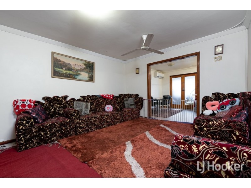 32B Yale Road, Thornlie WA 6108