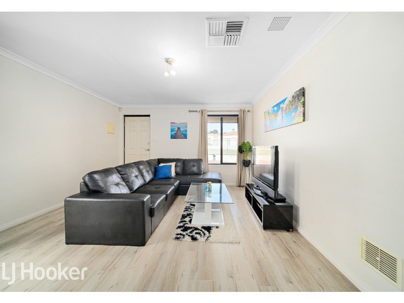 3/12 Stephen Street, Queens Park WA 6107