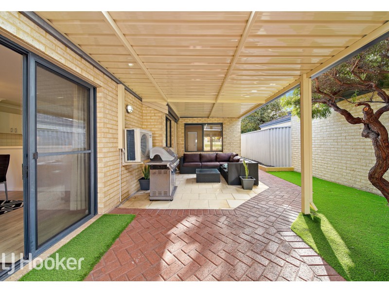 3/12 Stephen Street, Queens Park WA 6107