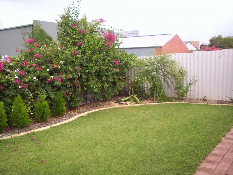 19/9-11 Mallard Way, Cannington WA 6107