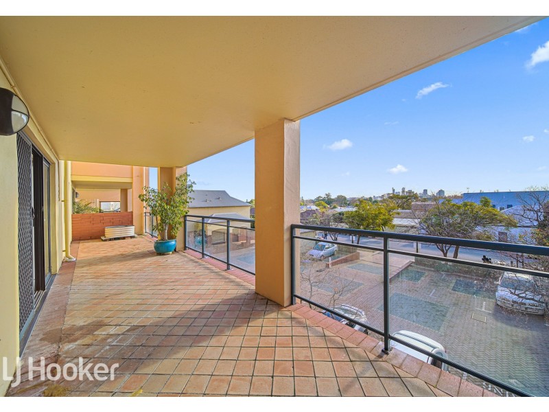 17/6 McMaster Street, Victoria Park WA 6100