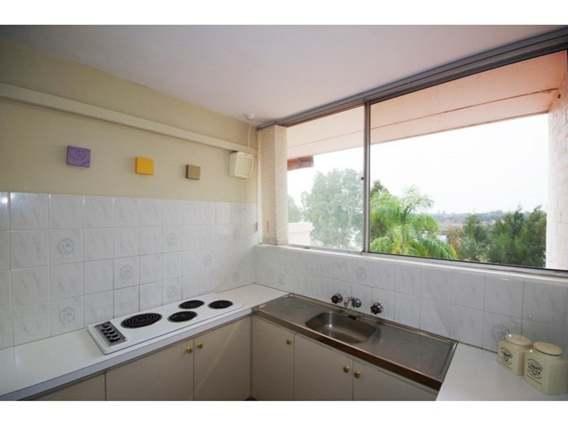 140/12 Wall Street, Maylands WA 6051