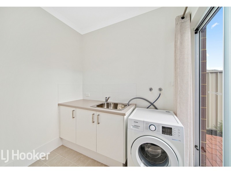 13D McMillan Street, Victoria Park WA 6100